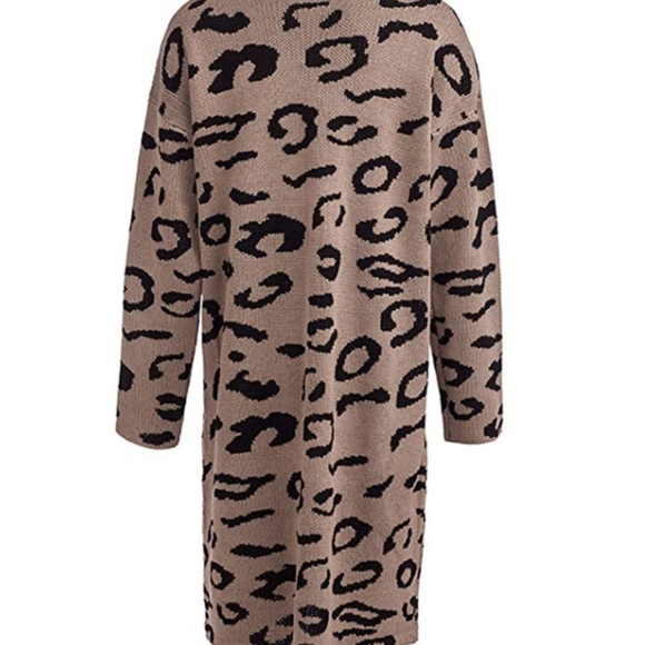 Long Oversized Leopard Print Cardigan with Pockets - Picture 5 of 5
